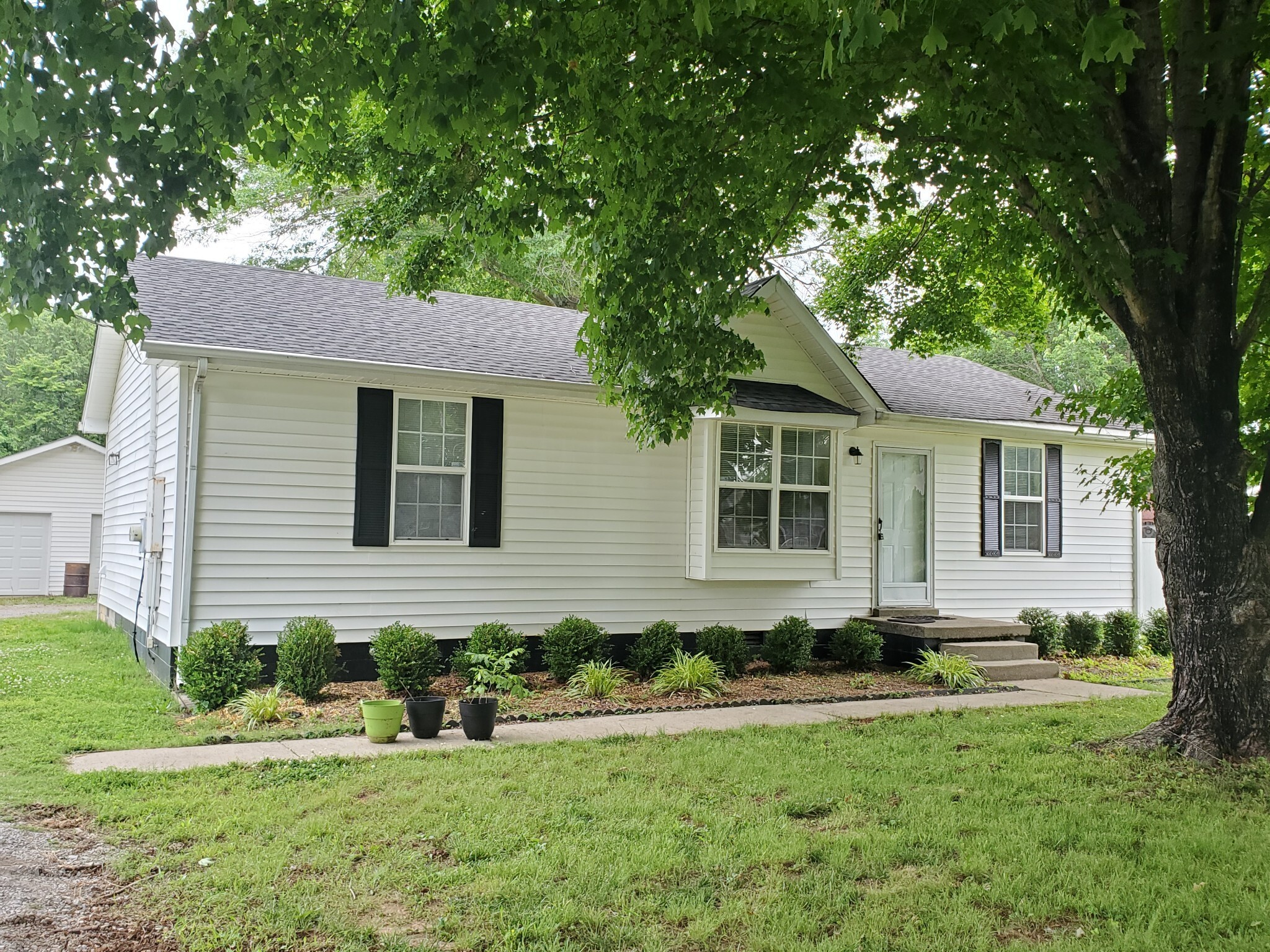 Property Photo: 7021 Old Nashville Hwy TN 37129