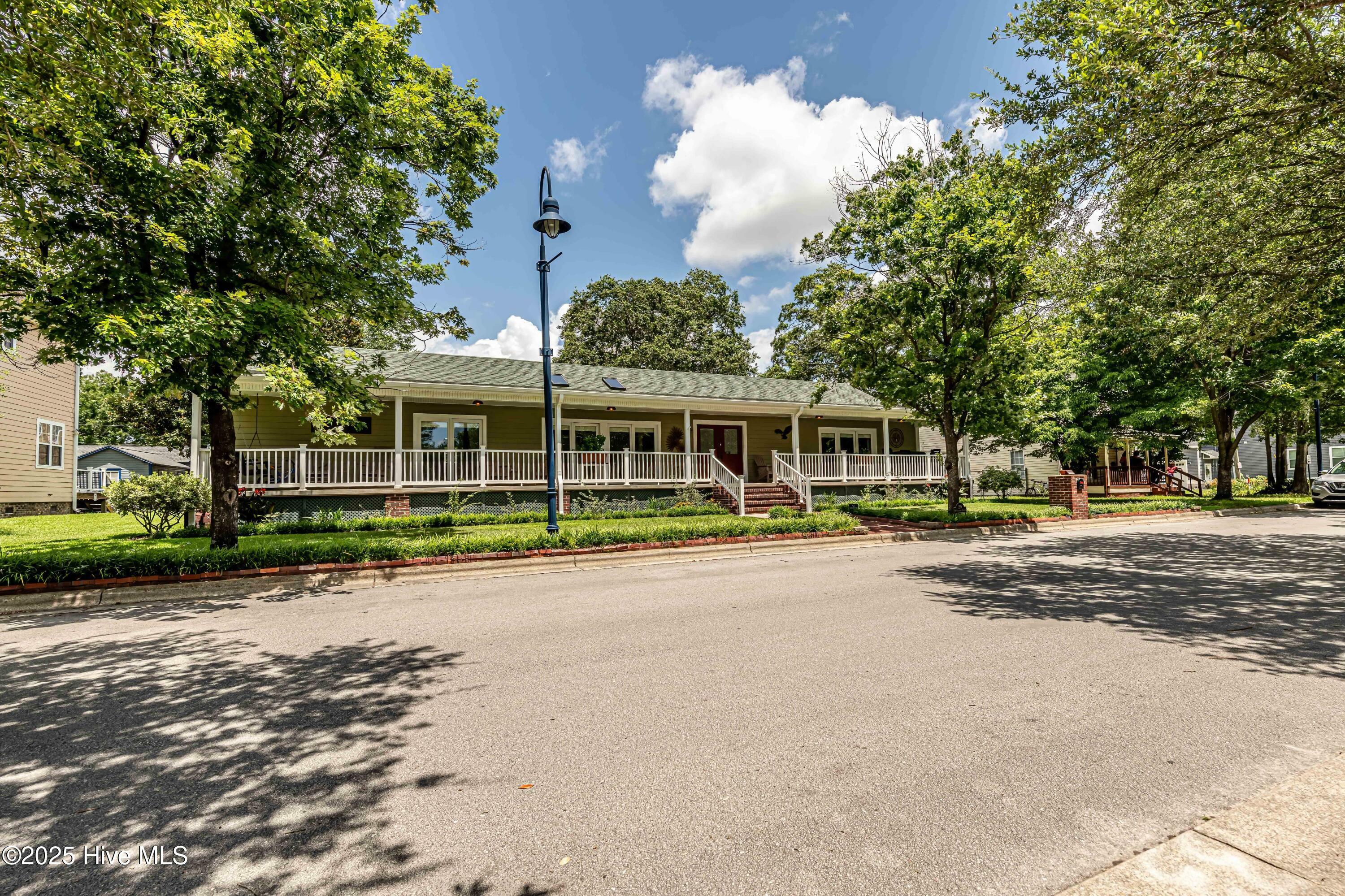 Property Photo: 219 W Railroad Street NC 28540