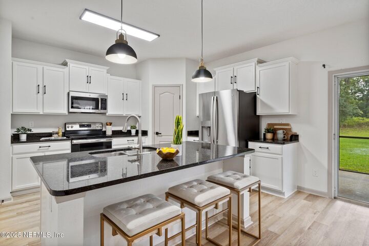 Property Photo: 775 Mosswood Chase FL 32065