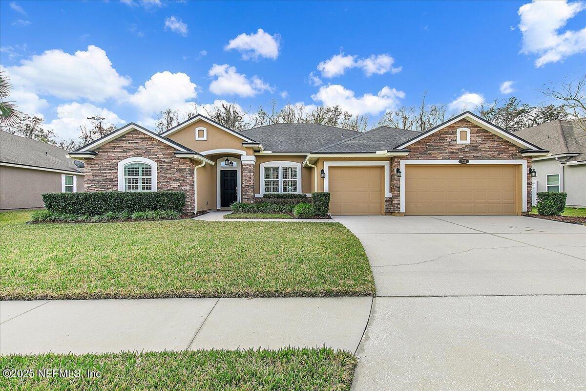 Property Photo: 721 W Kings College Drive FL 32259