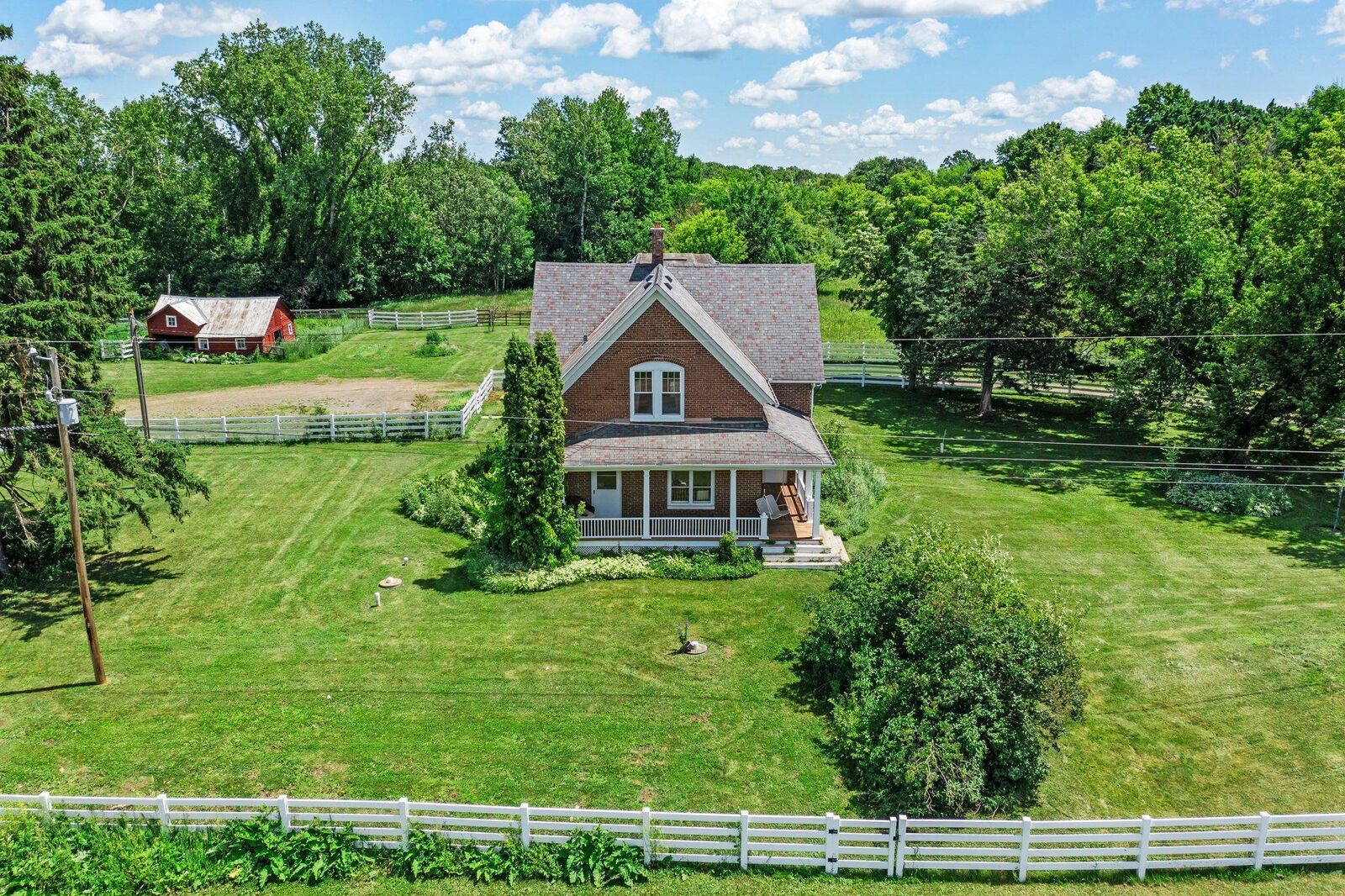 Property Photo: 124 Red Oak Road MN 55006