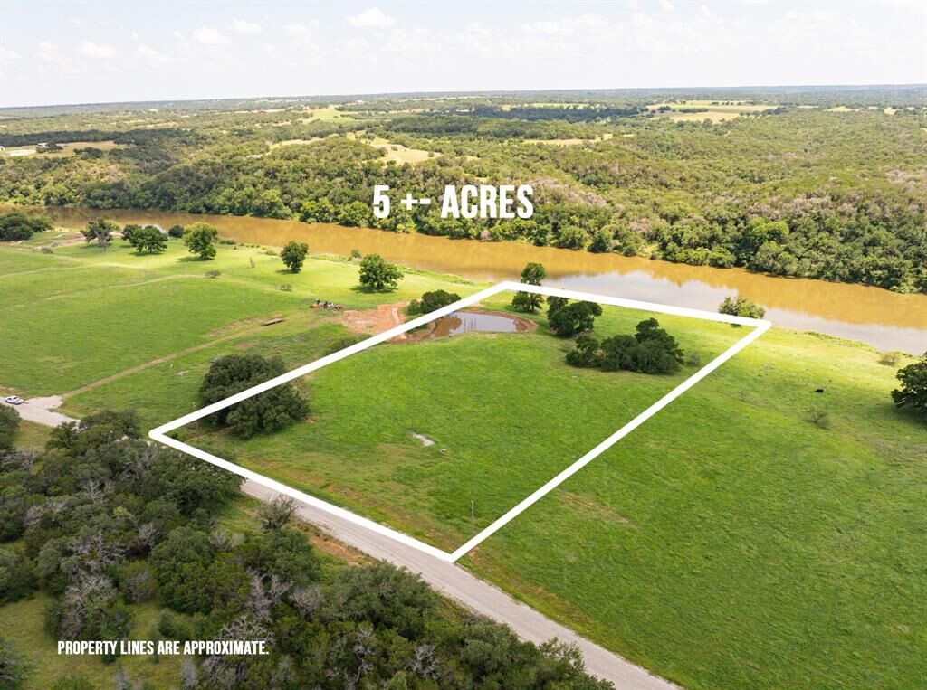 Property Photo: 2109 River Shoals Road TX 76067
