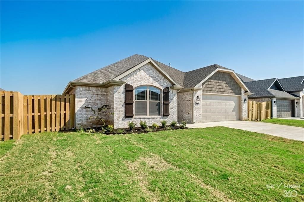 Property Photo:  64 Benchmark Lane  AR 72704 