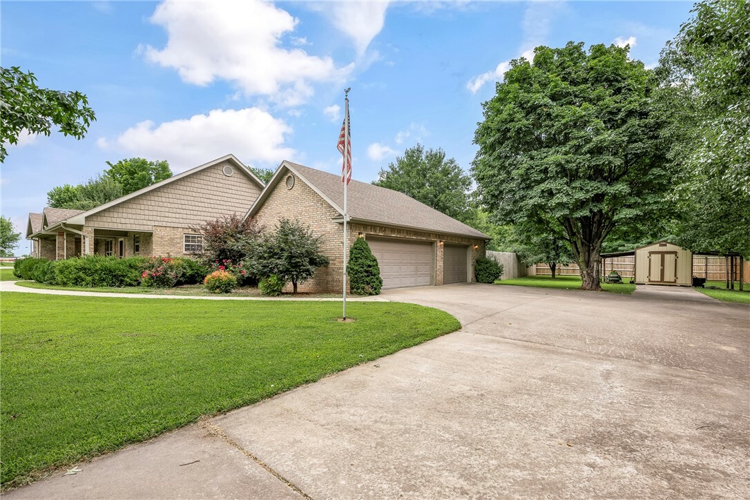 Property Photo: 515 Catlett Street AR 72753