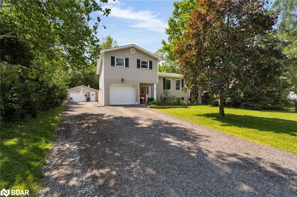 175 Segwun Boulevard  Gravenhurst ON P1P 1C5 photo