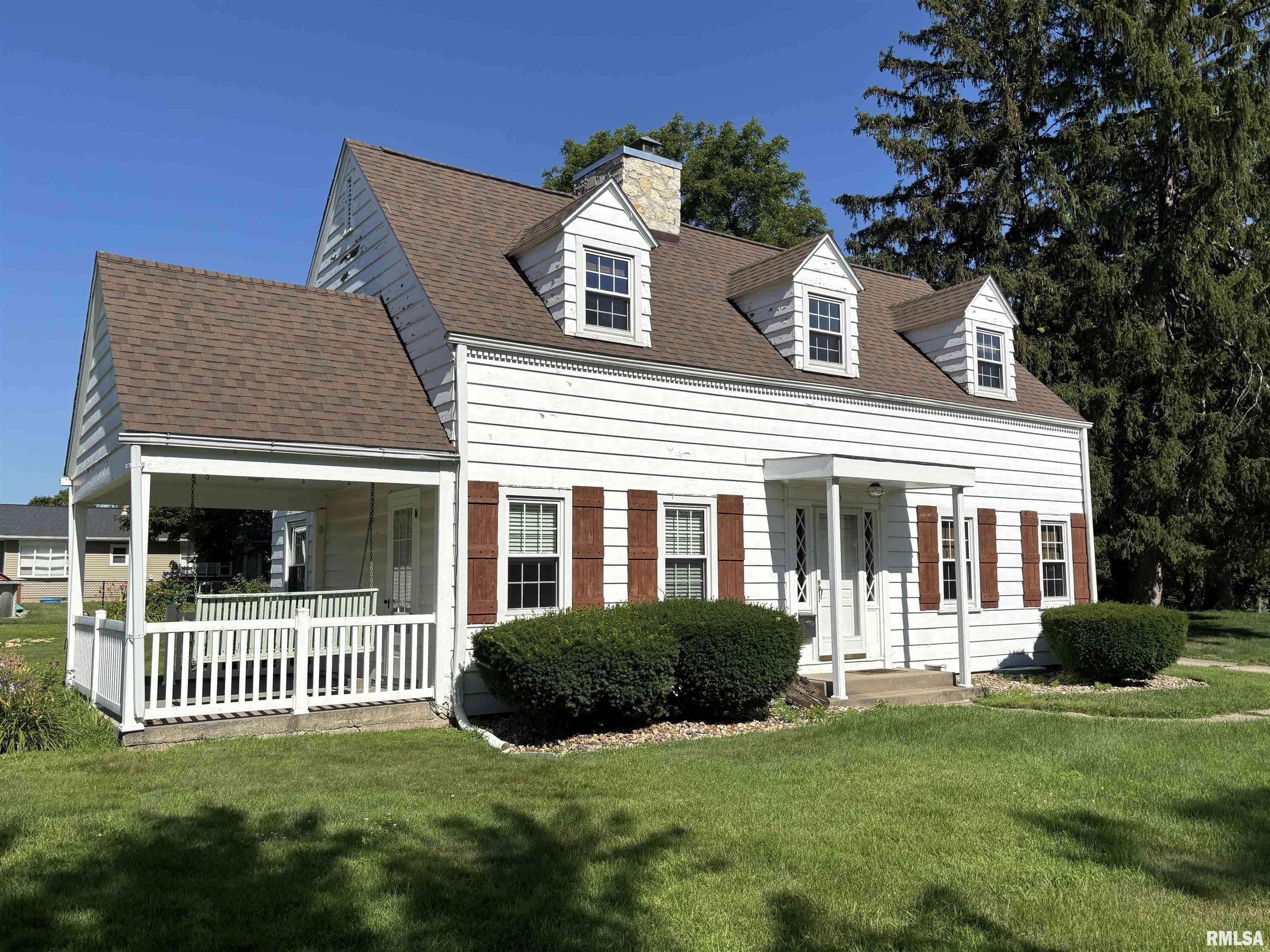 1405 Caroline Avenue  Clinton IA 52732 photo