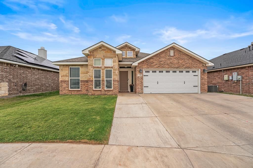 Property Photo: 9910 Aloe Ct TX 79765
