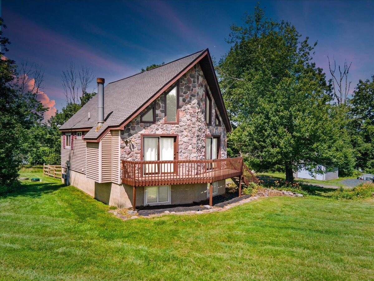 Property Photo: 116 Jennifer Drive PA 18354