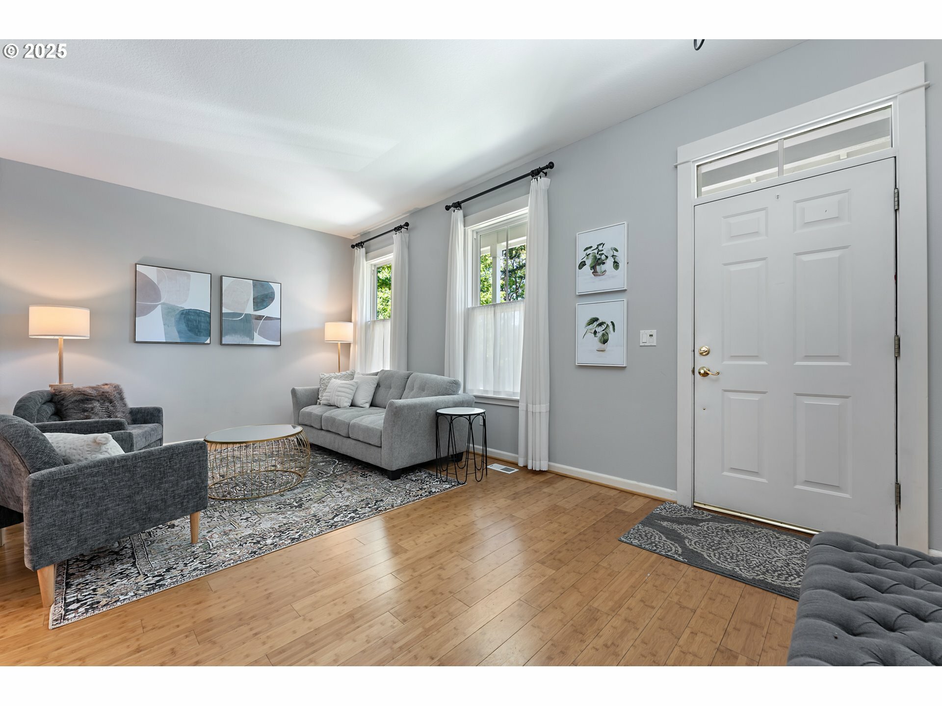 Property Photo: 628 1st St OR 97034