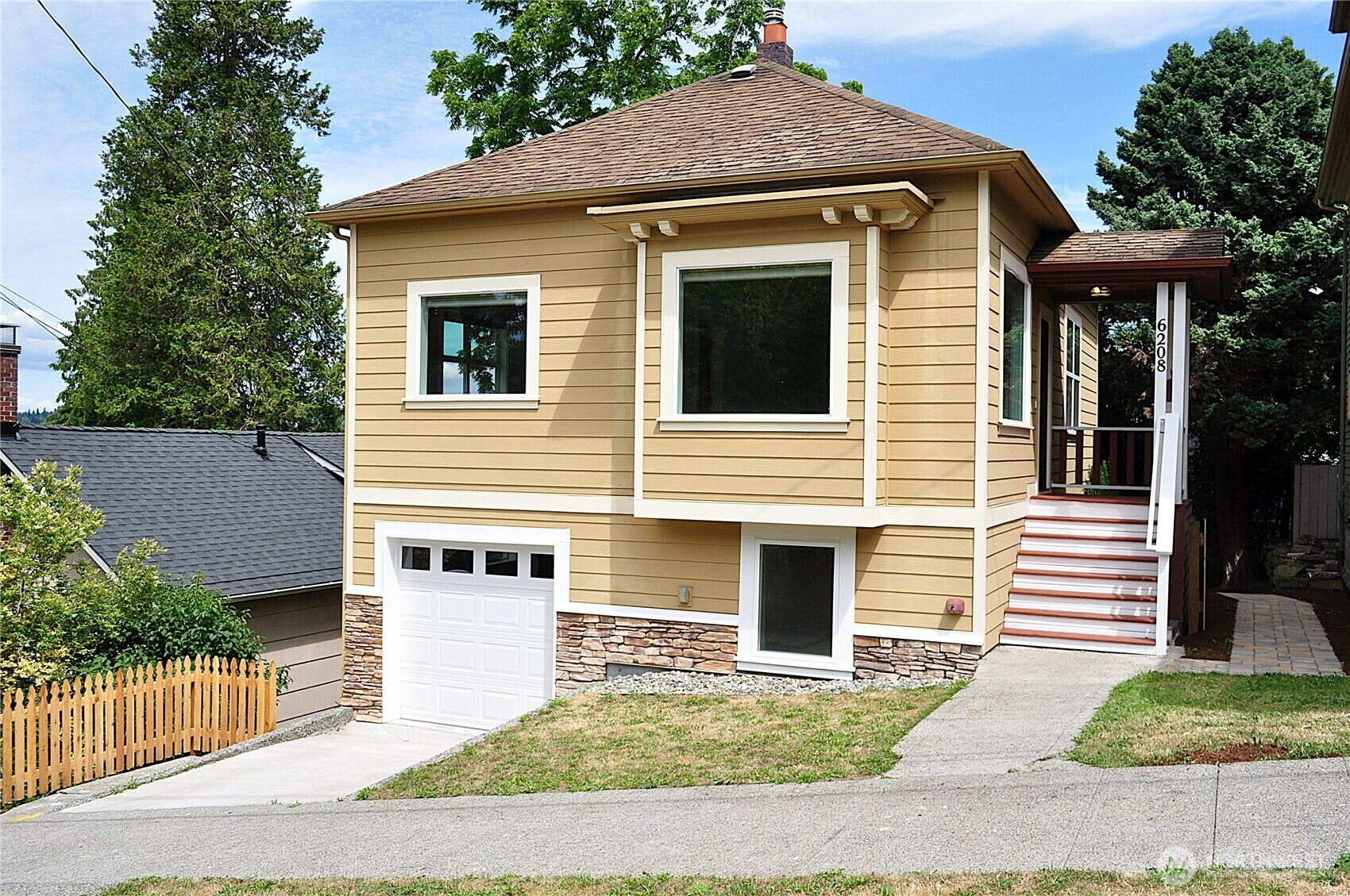 6208  Fremont Avenue N  Seattle WA 98103 photo