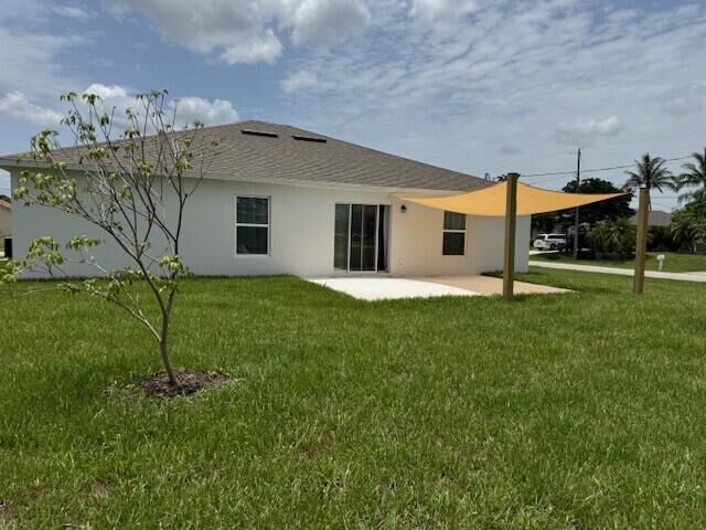 Property Photo: 591 SW Halifax Avenue FL 34953