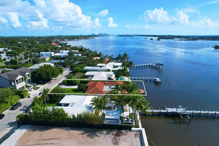 Property Photo: 7932 Flagler Court FL 33405
