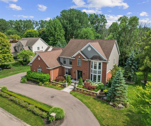 Property Photo: 16124 Maplewood Court MI 48168