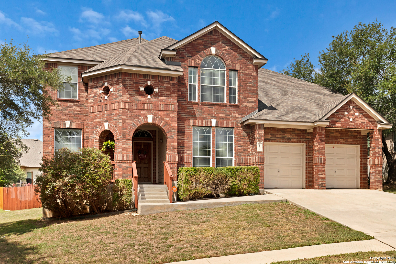 Property Photo: 26015 Lookout Oaks TX 78260
