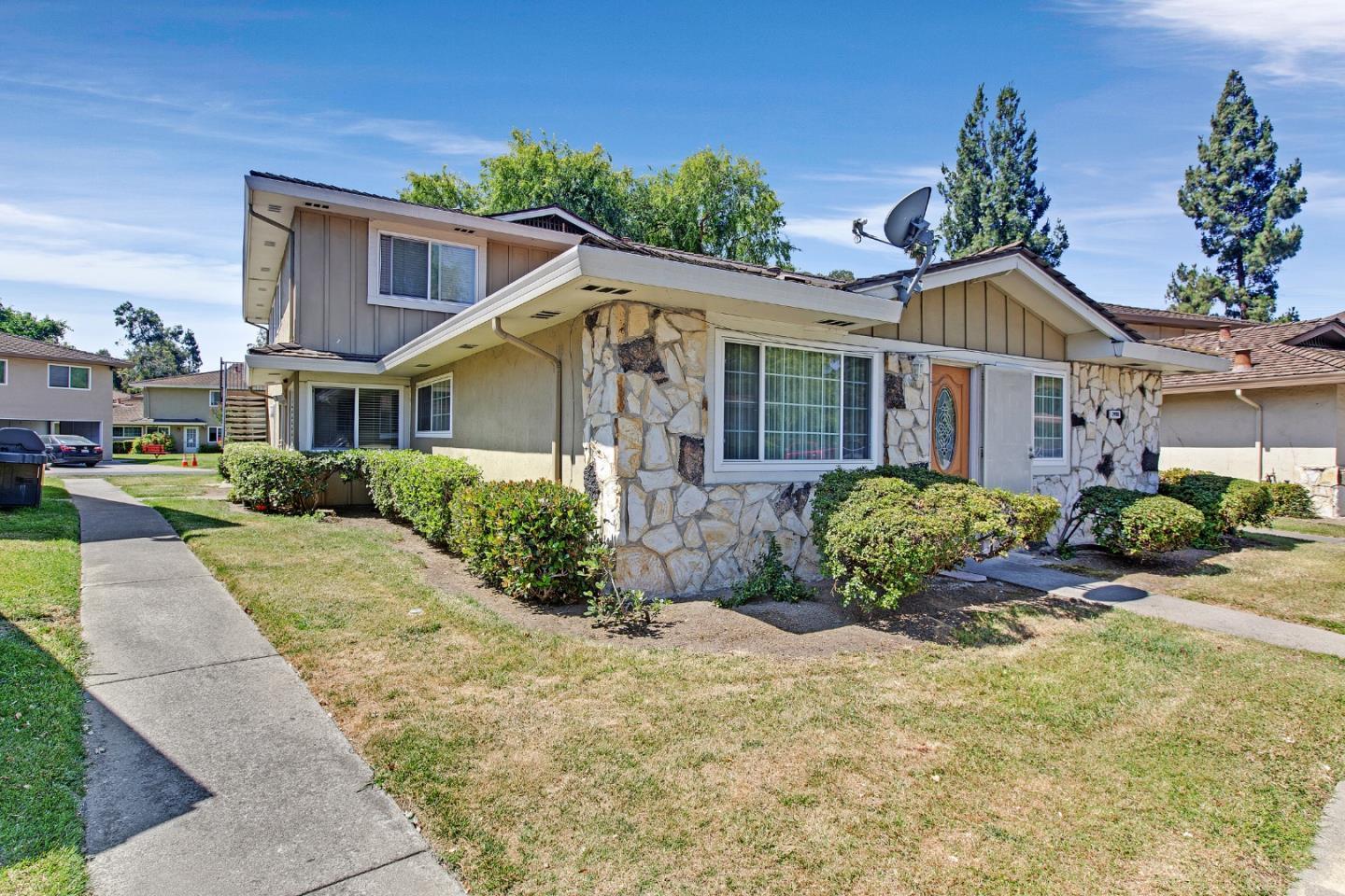 Property Photo: 2498 Golzio Court 1 CA 95133