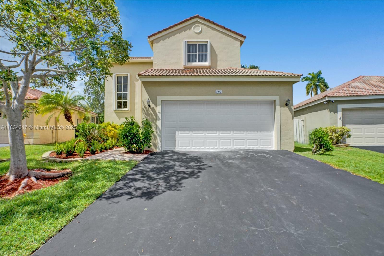 Property Photo: 797 Chimney Rock Rd FL 33327