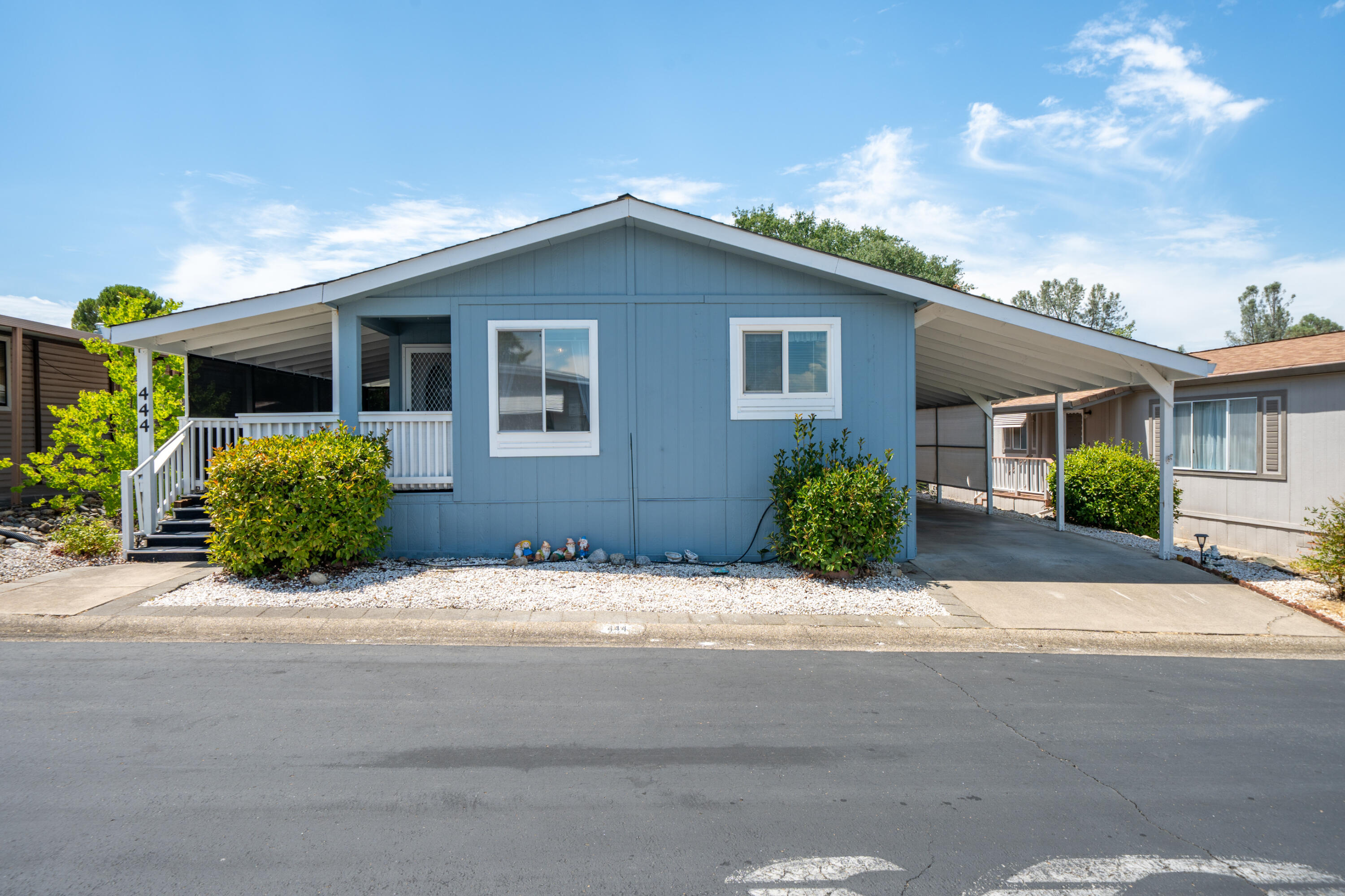 Property Photo: 444 Logwood Dr Sp# 215 CA 96003