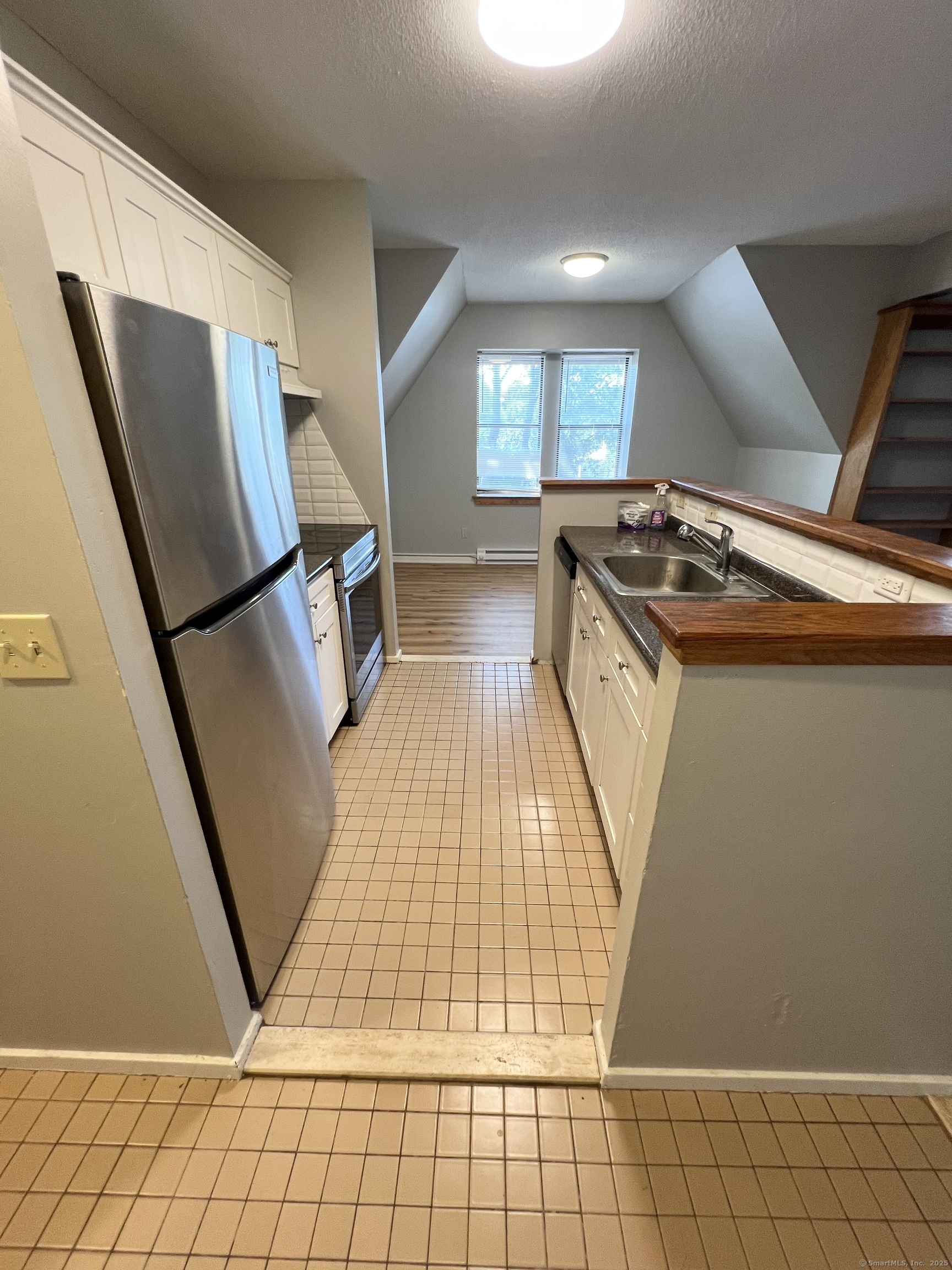 Property Photo:  16 Townley Street E3  CT 06105 