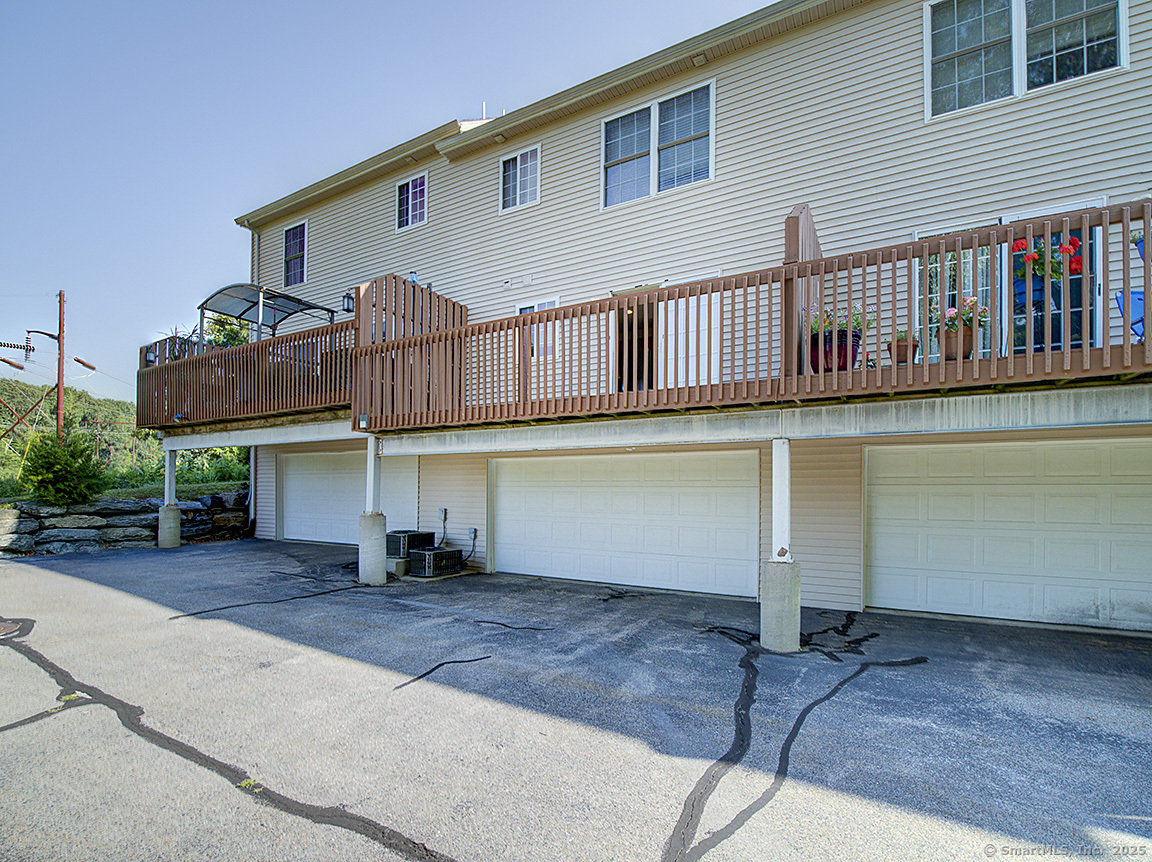 Property Photo: 128 Briar Lane 128 CT 06360