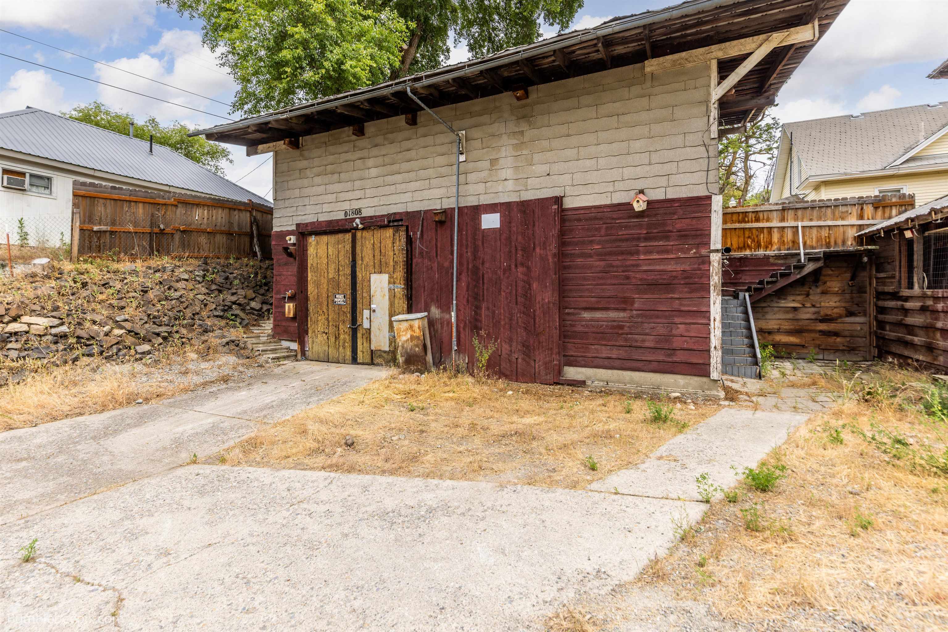 Property Photo:  1898 N Cannon St  WA 99205 