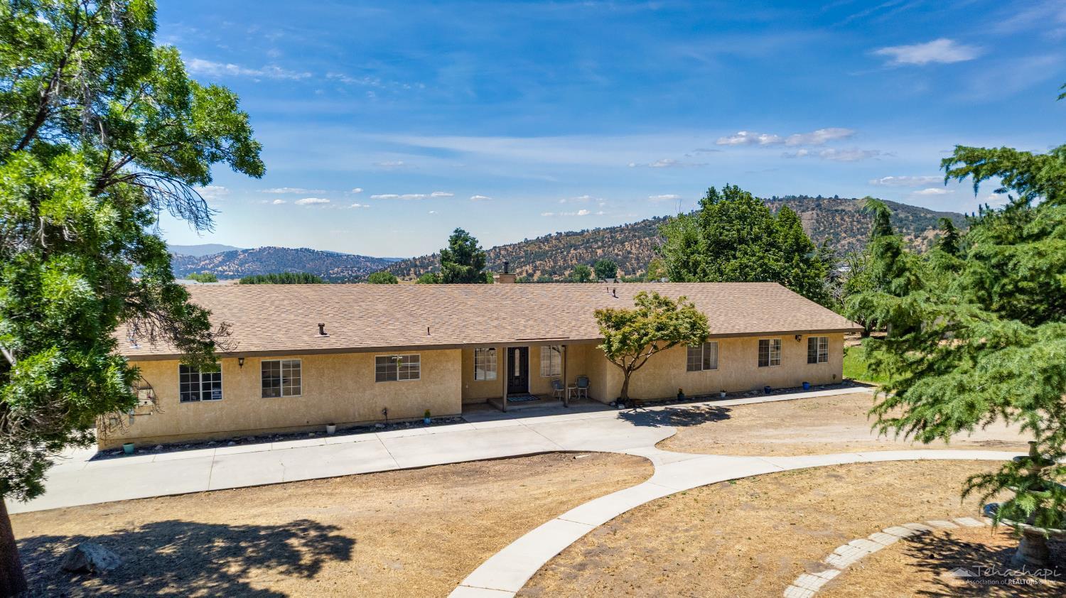 Property Photo:  27600 Kelso Drive  CA 93561 