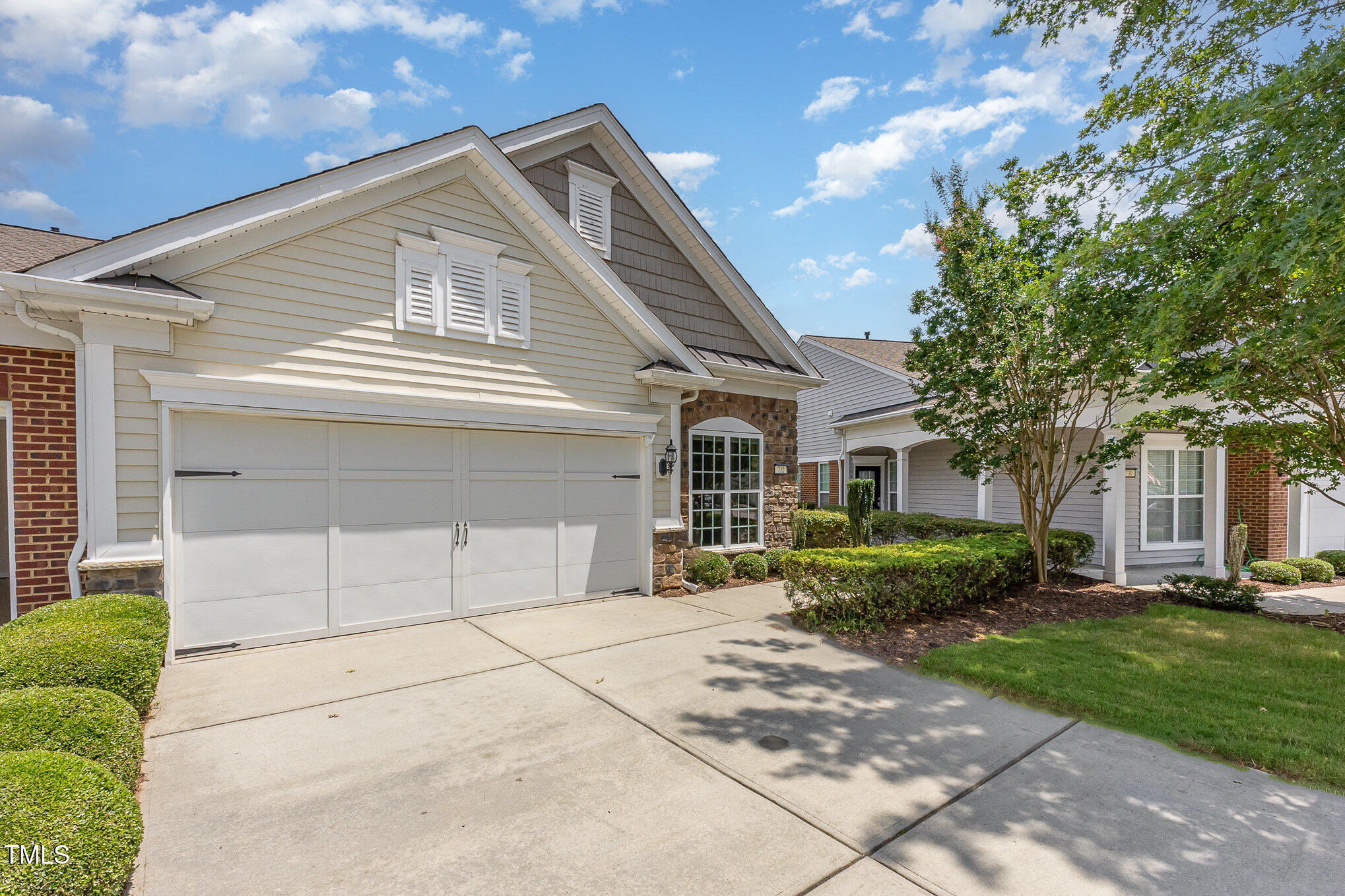 Property Photo: 732 Hornchurch Loop NC 27519