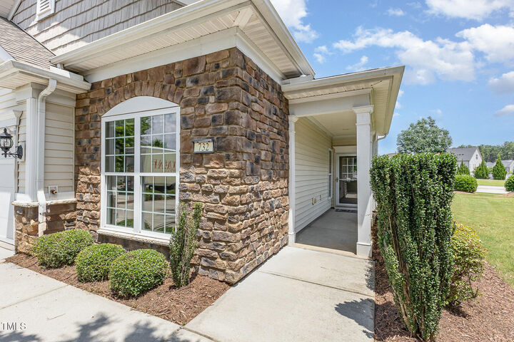 732 Hornchurch Loop  Cary NC 27519 photo
