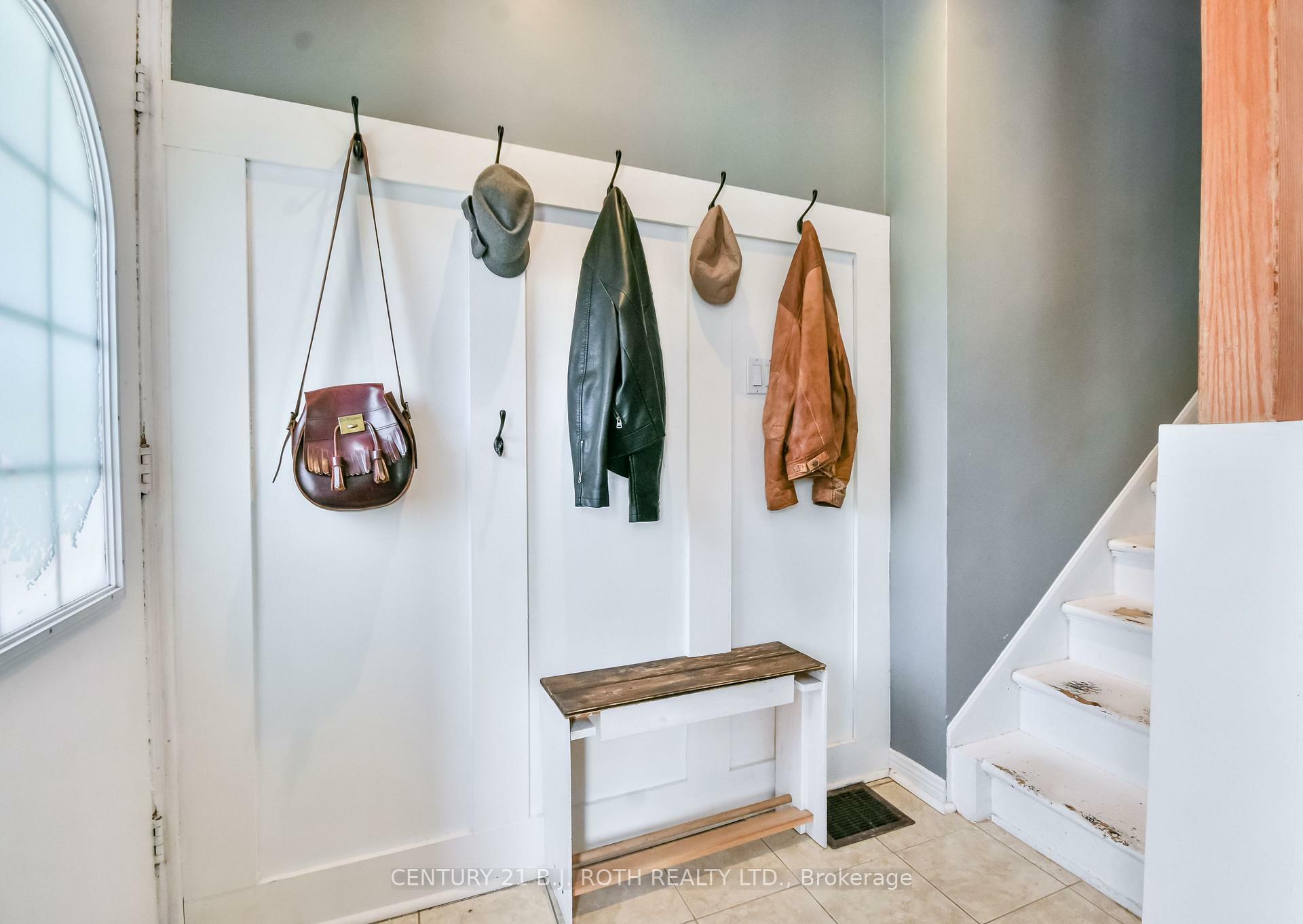 Photo de la propriété: 135 Cumberland Street ON L4N 2P9