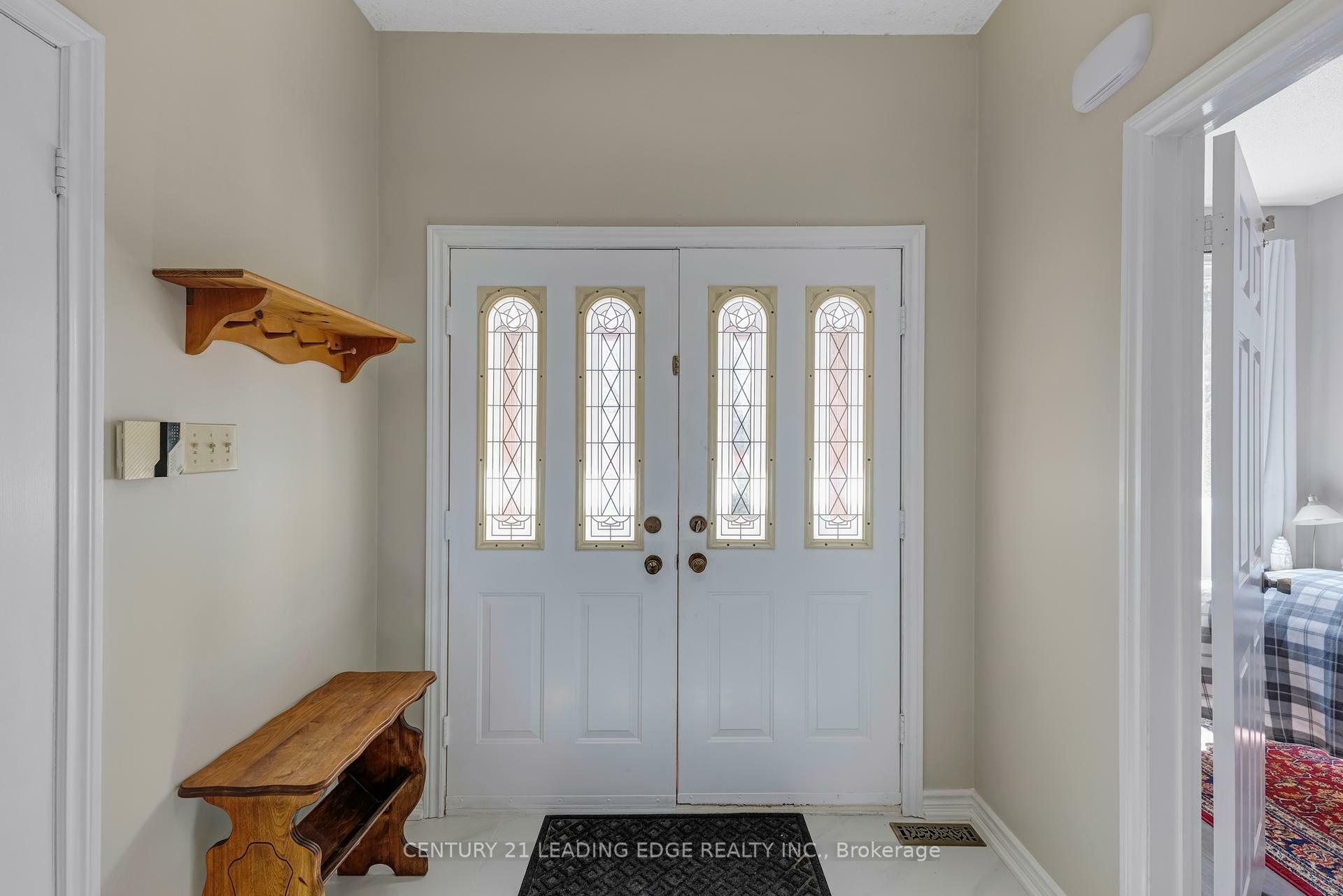 Photo de la propriété: 22 Havagal Crescent ON L3P 7E9