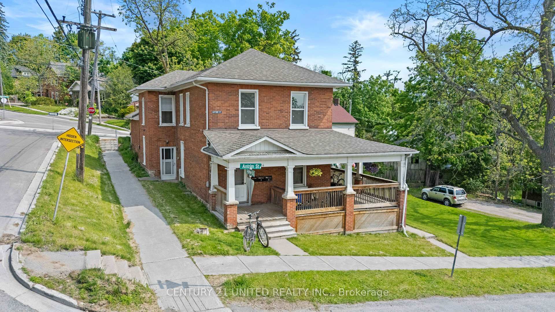 Photo de la propriété: 234 Antrim Street ON K9H 3G4
