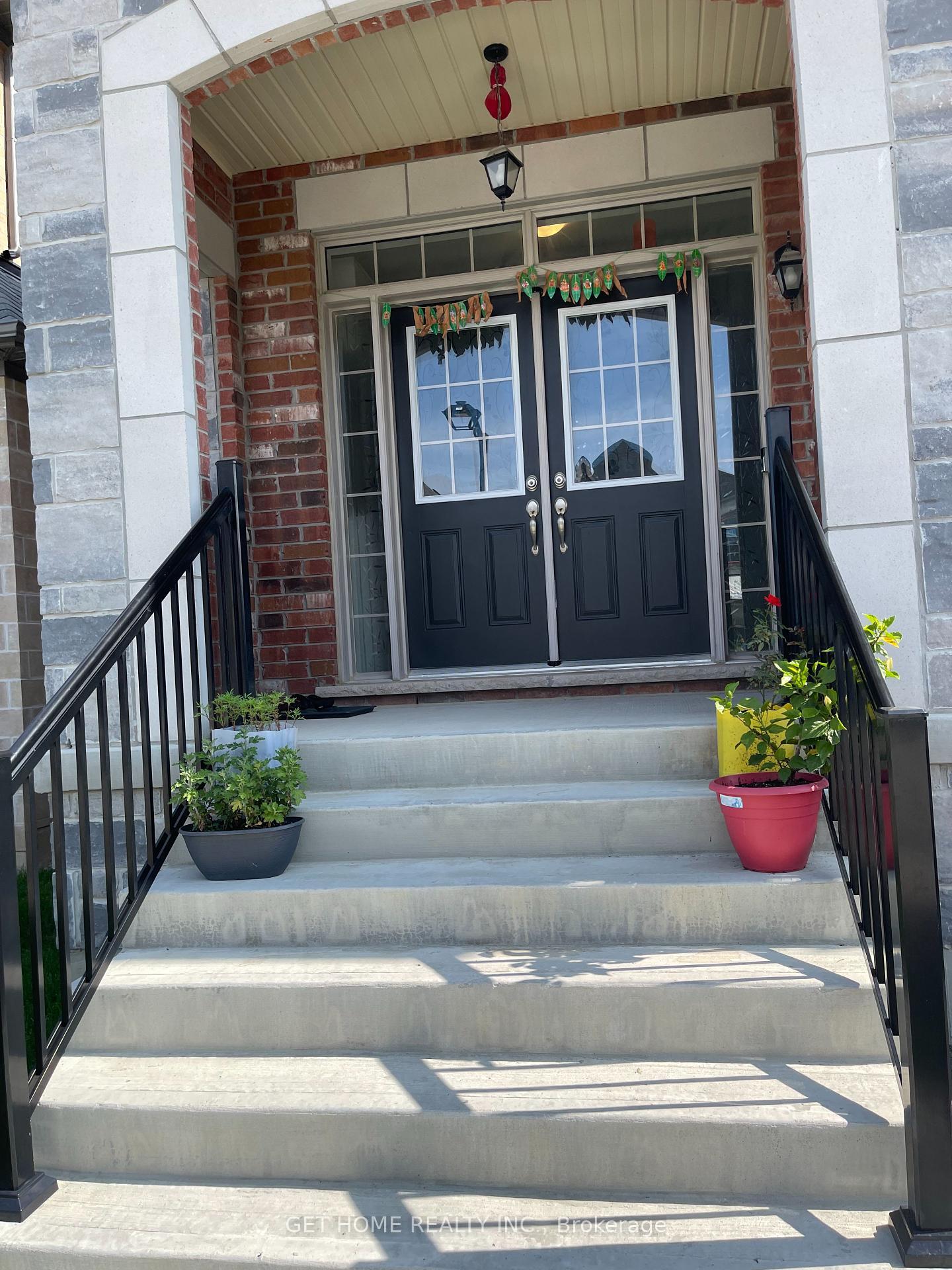 Property Photo: 240 Seaview Heights ON L9N 0S3