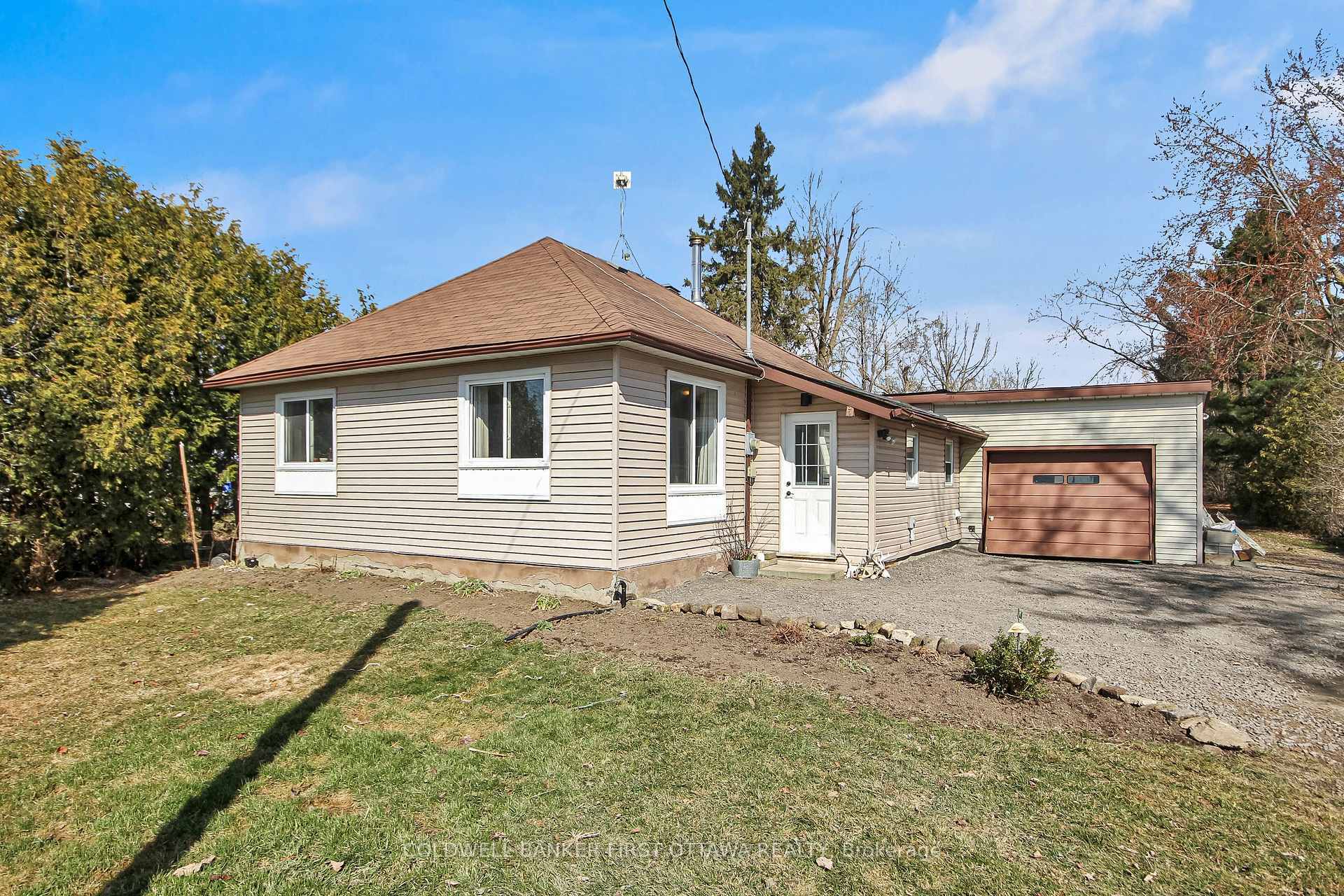 6671 Dalmeny Road  Greely - Metcalfe - Osgoode - Vernon and Area ON K0A 2W0 photo