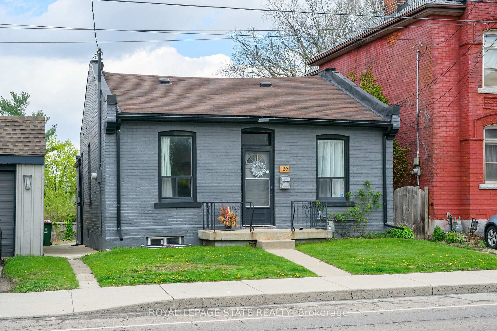 Photo de la propriété: 129 Dundurn Street N ON L8R 3E7