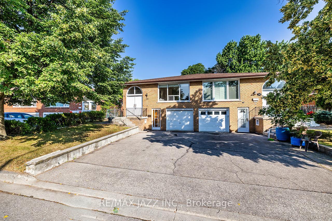 Property Photo:  28 Pilot Street  ON M1E 2C5 