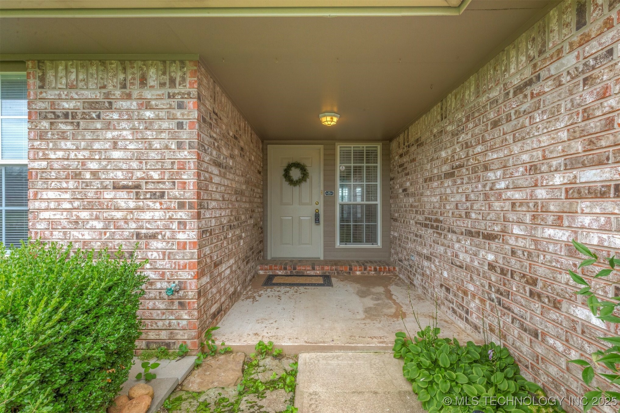 Property Photo: 1074 E 133rd Street OK 74033