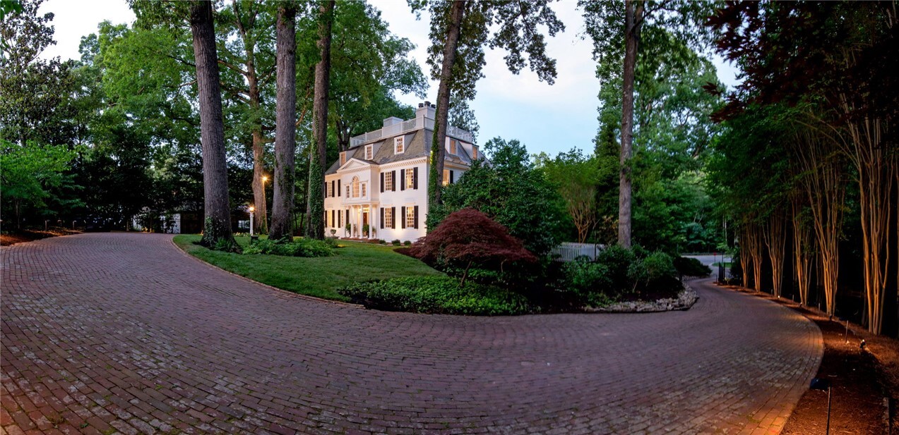 Property Photo: 99 Walnut Hills Drive VA 23185