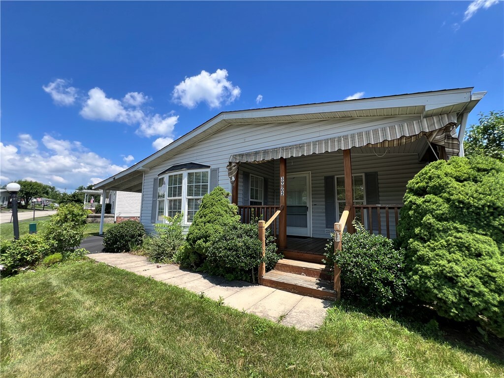 Property Photo: 39102 Marisa Ct PA 15239