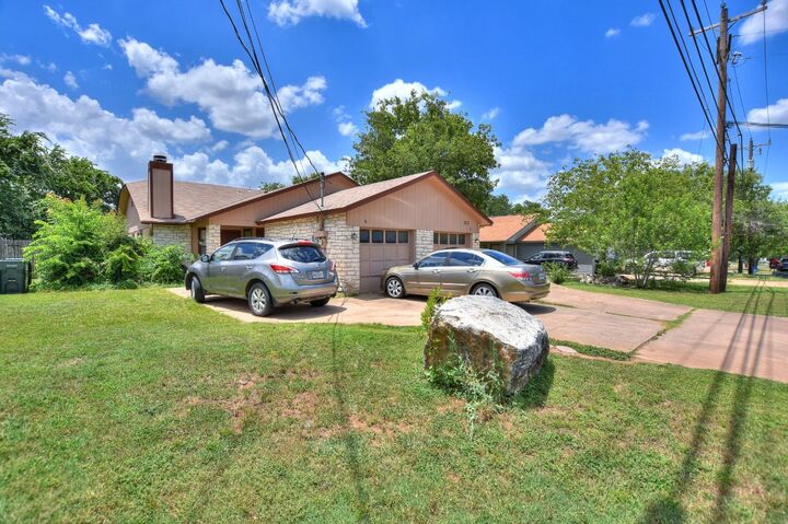 Property Photo: 517 Luther Drive TX 78628