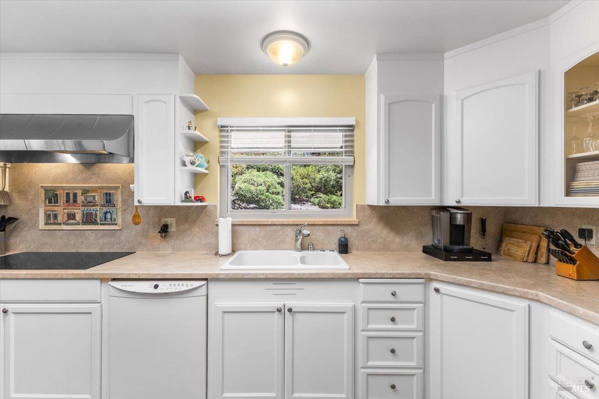 Property Photo: 442 Las Casitas Court A CA 95404