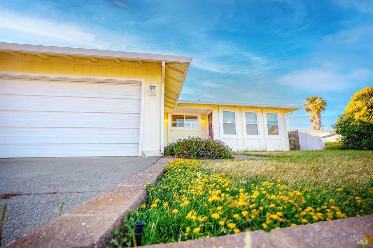 Property Photo: 155 Hartford Avenue CA 95687