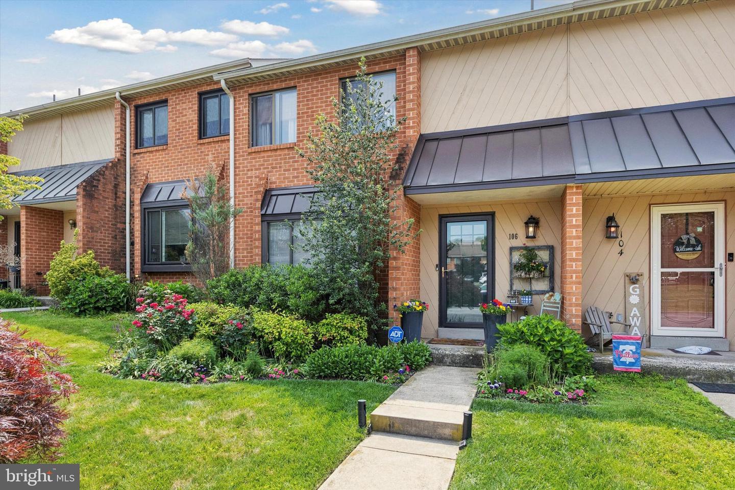 Property Photo:  106 Caernarvon Court  PA 19341 