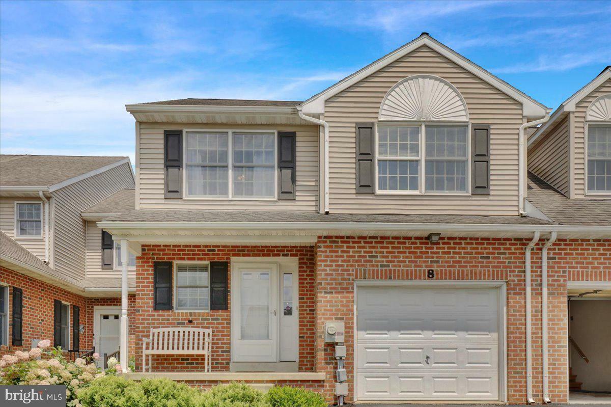 8 Spring Hill Lane  Mountville PA 17554 photo