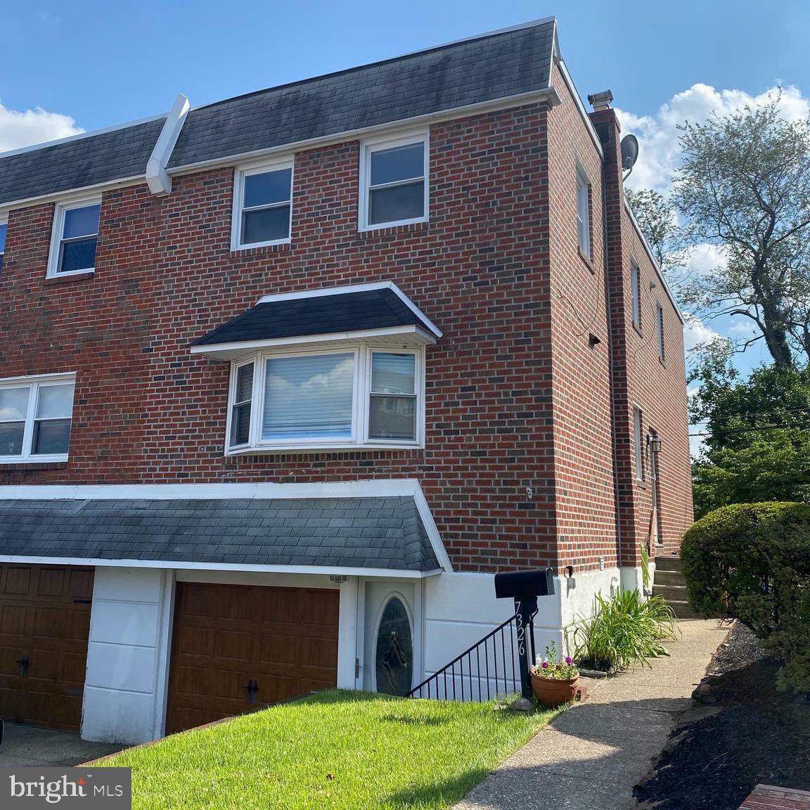 7326 Hill Road  Philadelphia PA 19128 photo