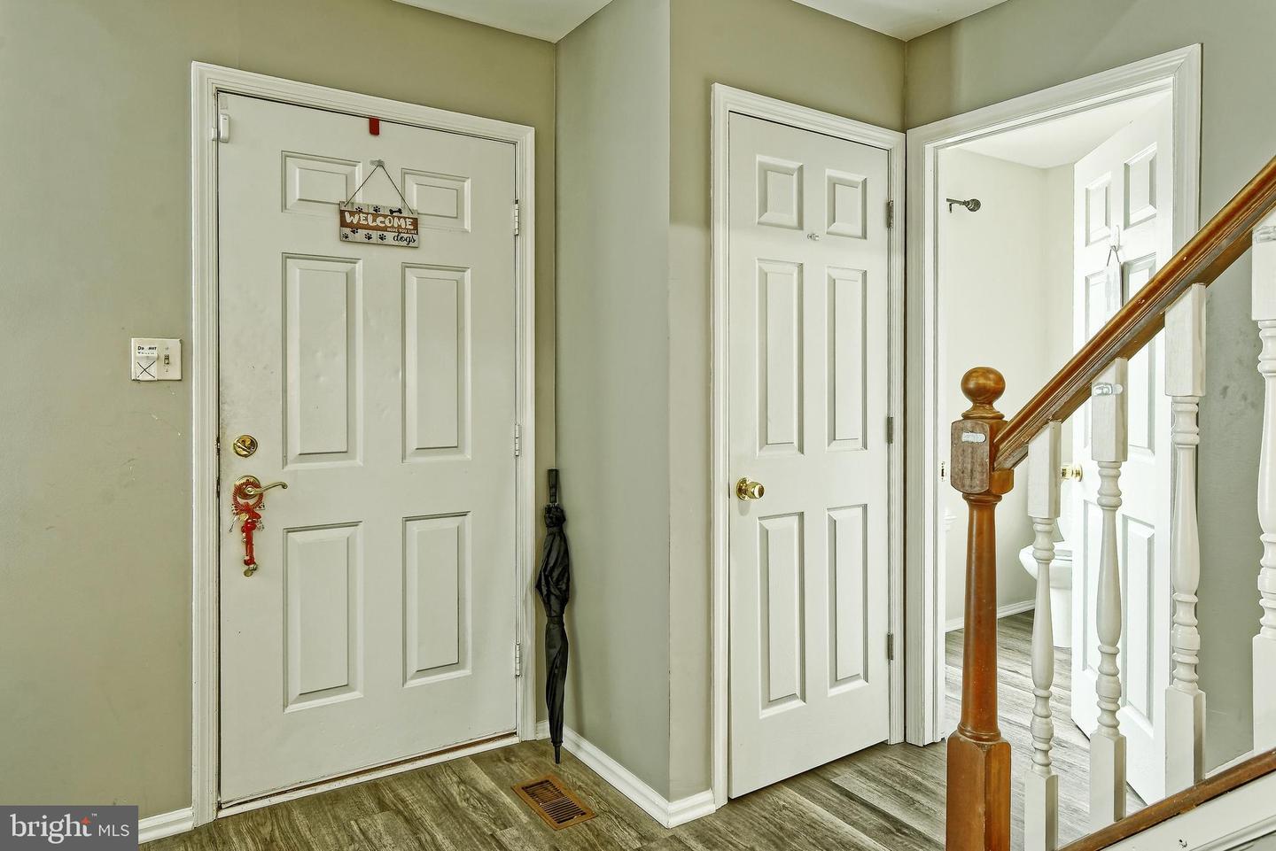 Property Photo: 77 Rosalind Circle NJ 08081