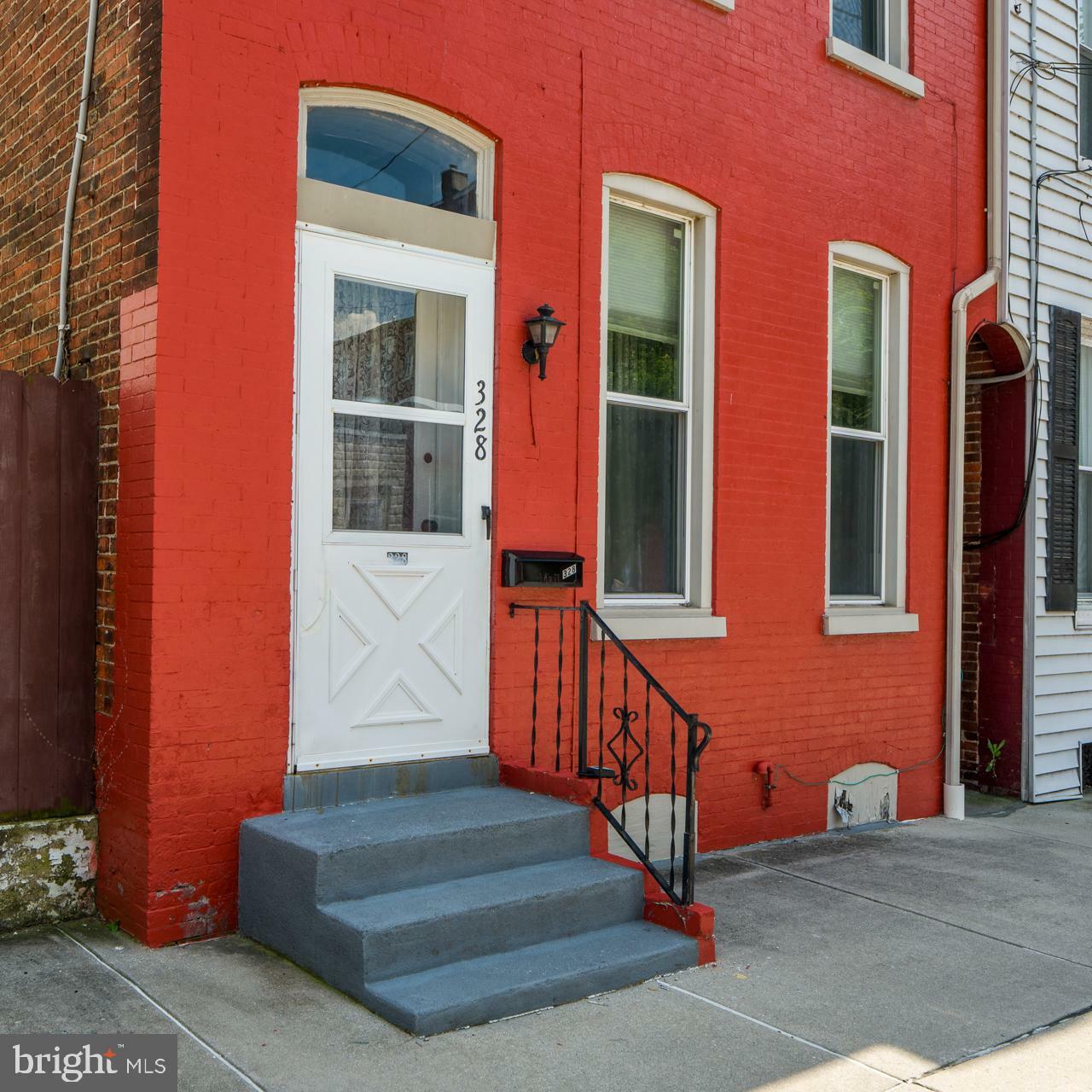 Property Photo: 328 Walnut Street PA 17512