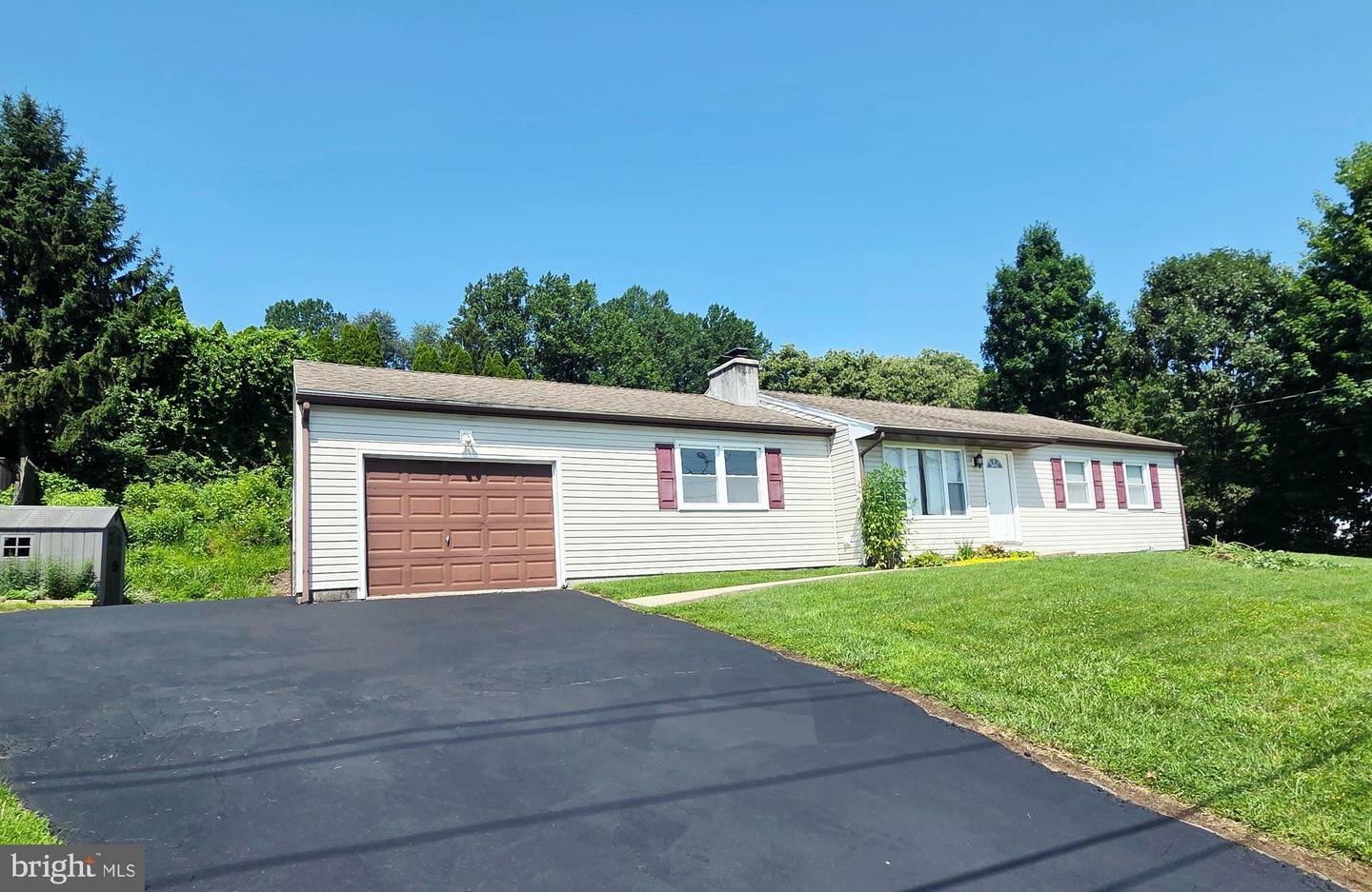 362 Hain Road  Reading PA 19608 photo