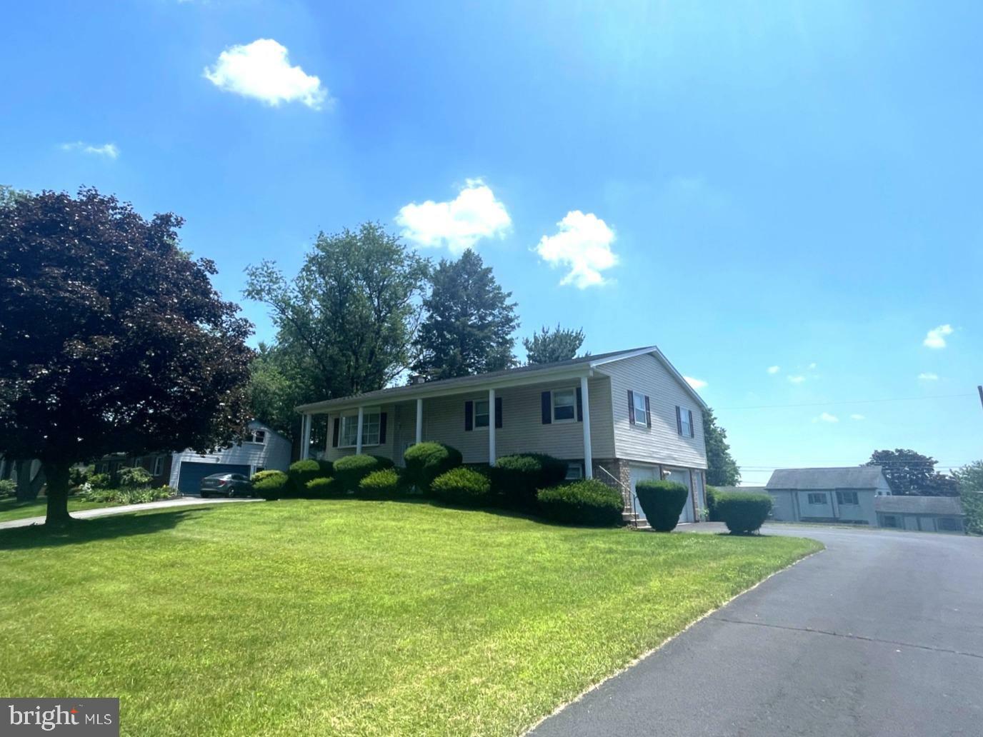 Property Photo: 2620 Pinewood Road PA 17601