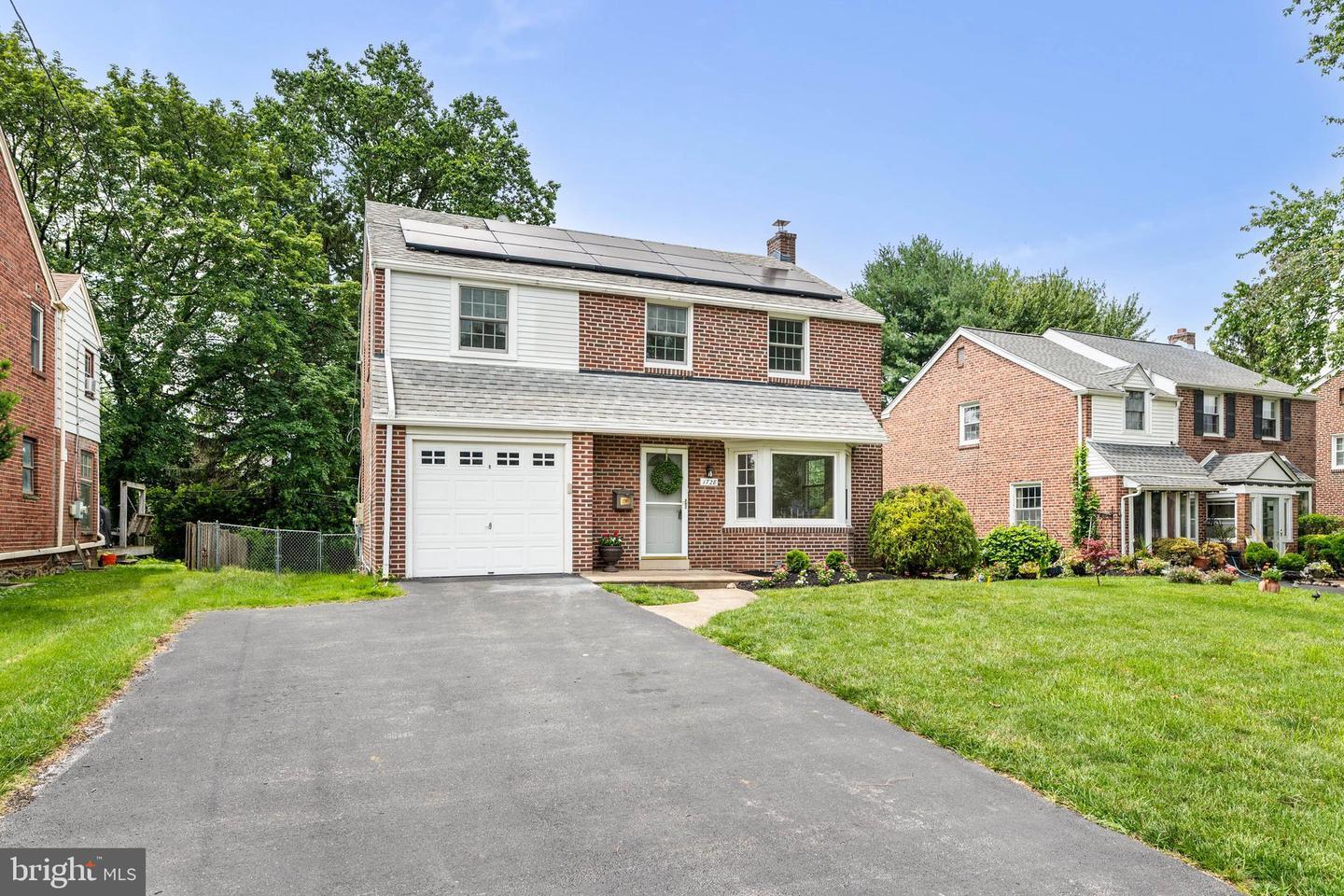 Property Photo: 1728 Earlington Road PA 19083