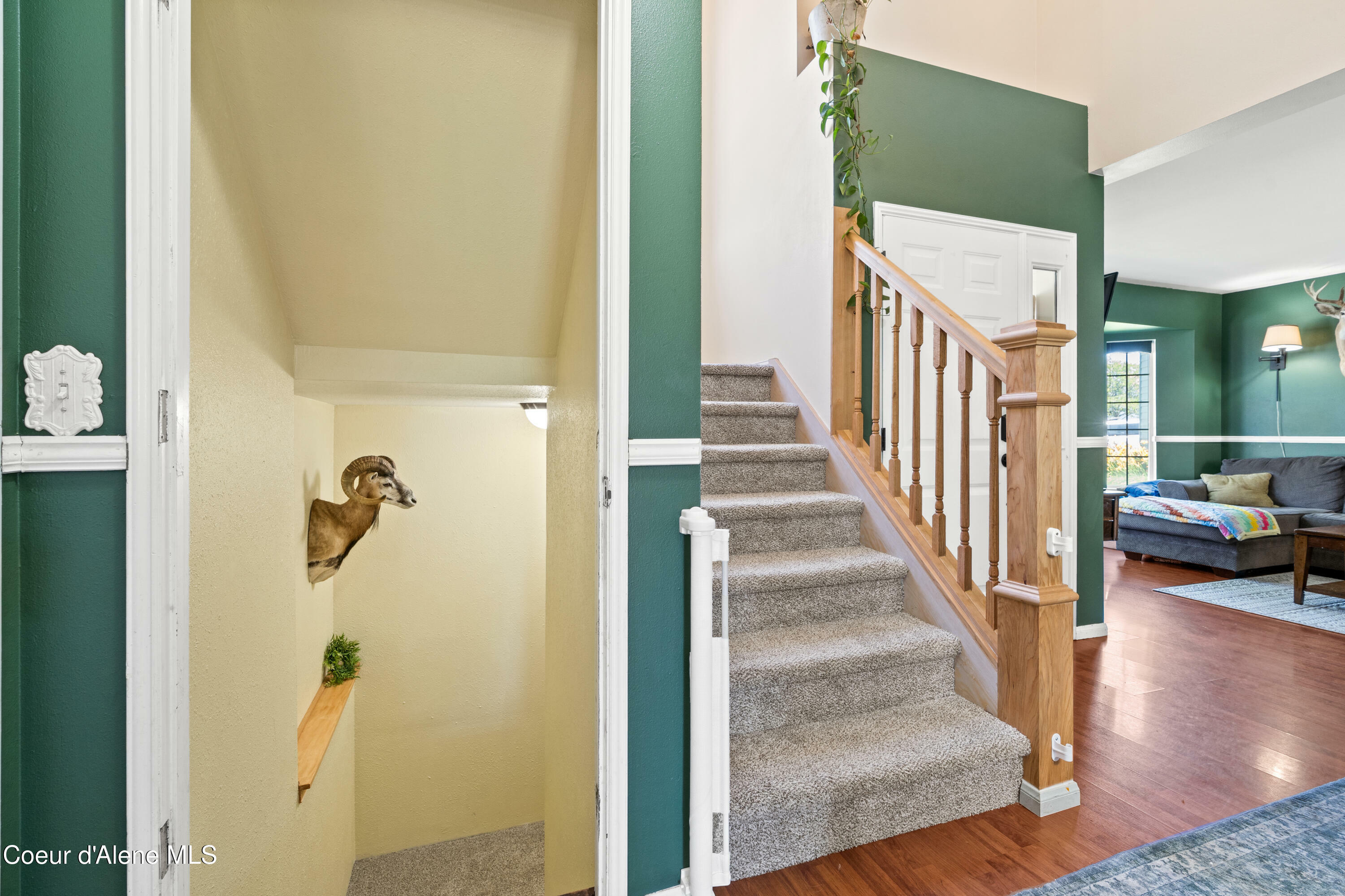 Property Photo: 703 W Angus Ct ID 83854
