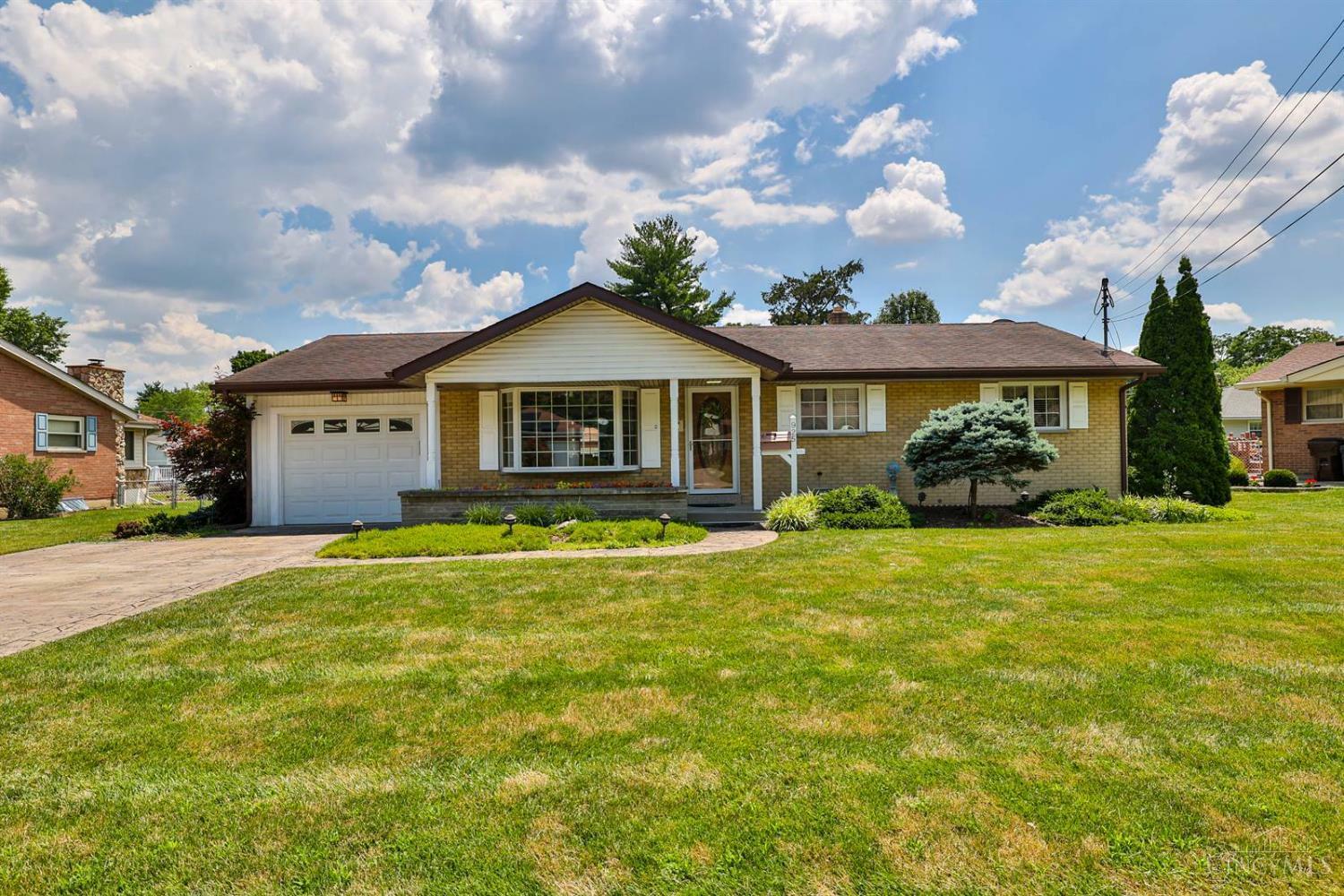Property Photo: 925 Antioch Drive OH 45014